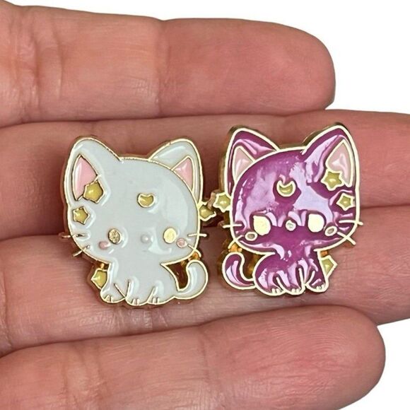 Set of 2 Sailor Moon Luna and Artemis Couple Best Friends Enamel Pins - Picture 3 of 10